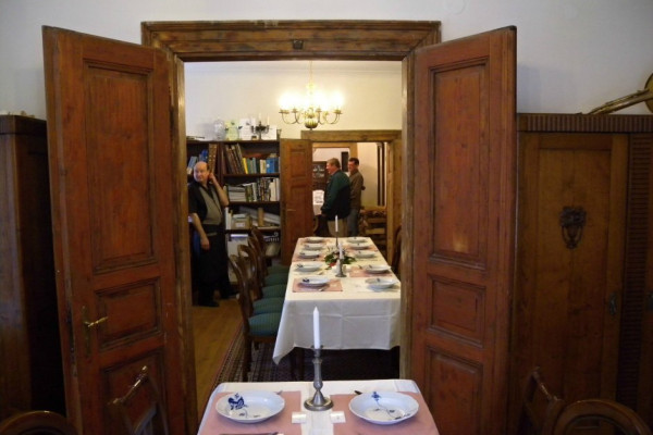 Společenské akce - sál na hlavní budově